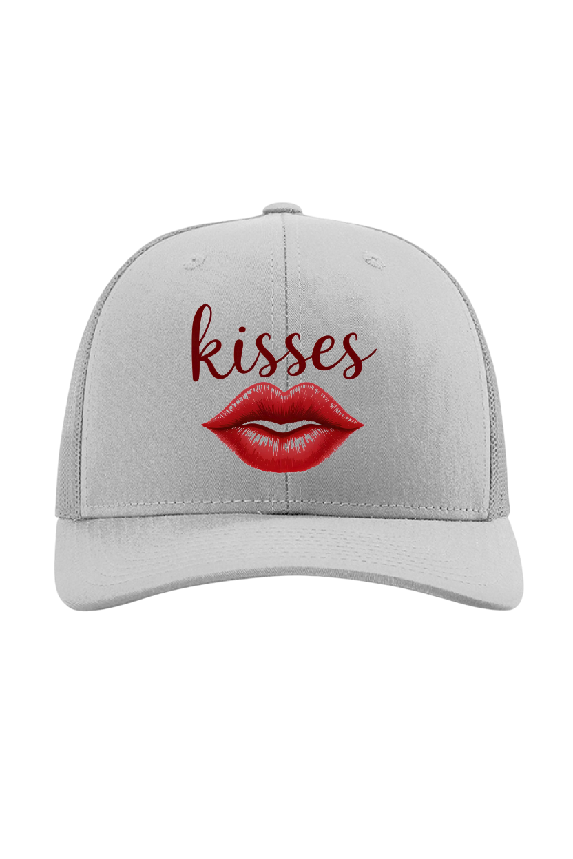 Gray cap with red lips and 'kisses' text on a white background